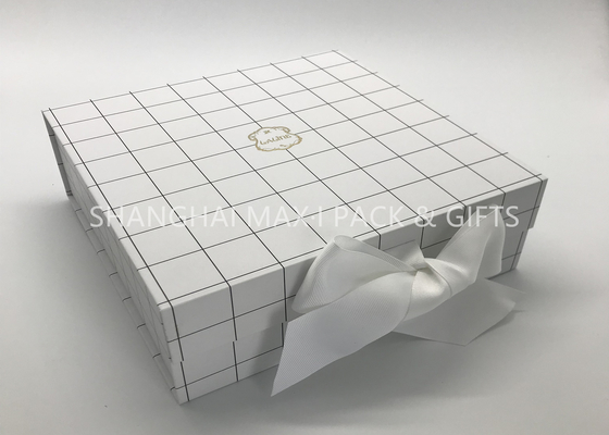 China Grade branca das caixas de presente do cartão da fantasia 7× 7 que imprime a eliminação da superfície da laminação de Matt fornecedor
