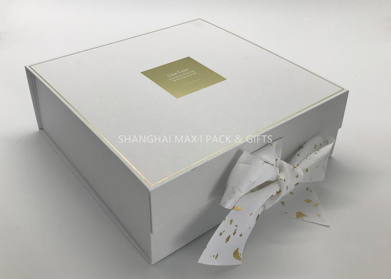 China Caixas de presente brancas lisas pequenas/grandes do cartão com fita das tampas curvam o carimbo quente da folha de ouro fornecedor